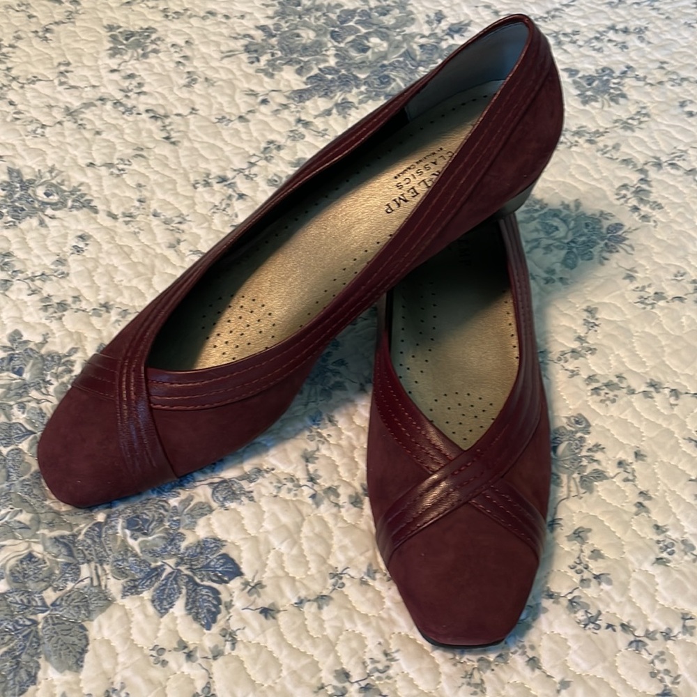 New Mark Lemp Classics By Walking Cradles dress shoes Wine Suede Size 7 1/2A - Picture 2 of 6